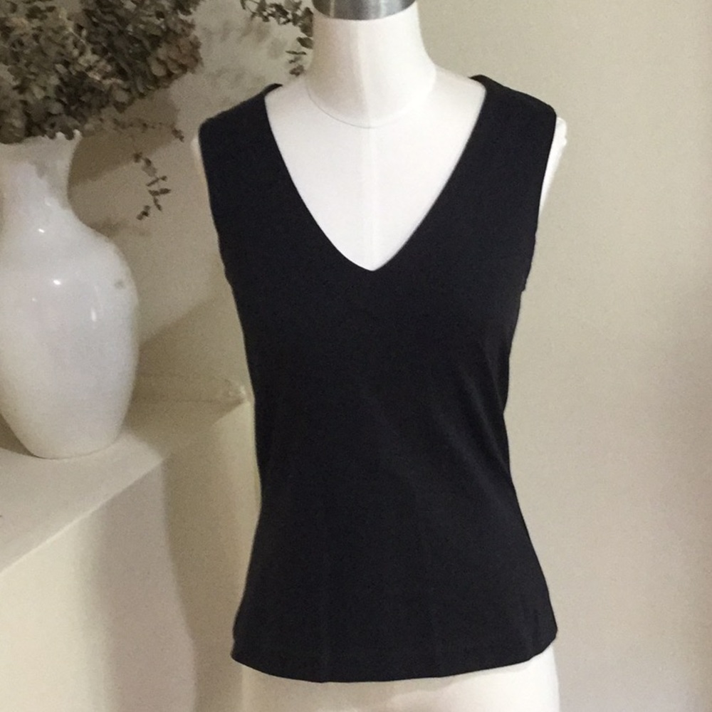 Ann Taylor zip-back shell top